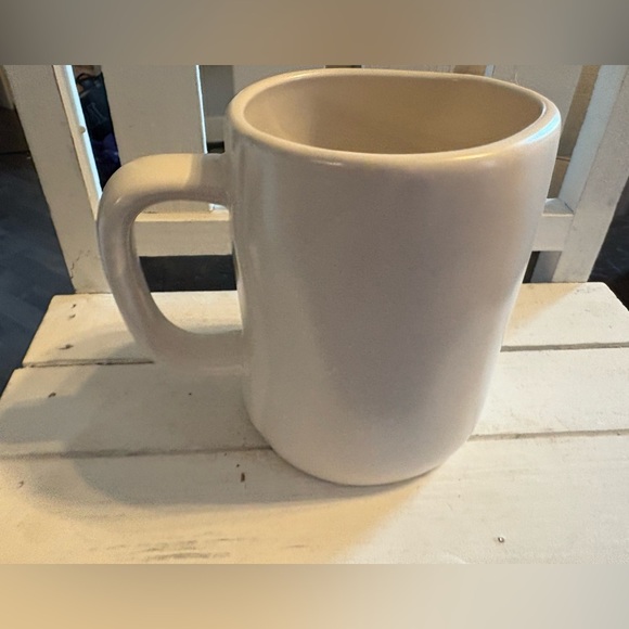 White Ceramic Mug with 'Good Egg' Design - Picture 3 of 4